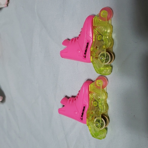 Vintage Rollerblade Flicker 'n Flash Barbie - Picture 16 of 16
